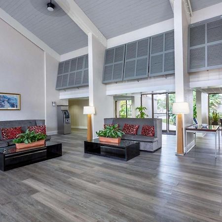 Ramada By Wyndham West Palm Beach Airport Exterior foto
