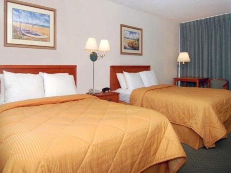Ramada By Wyndham West Palm Beach Airport Exterior foto
