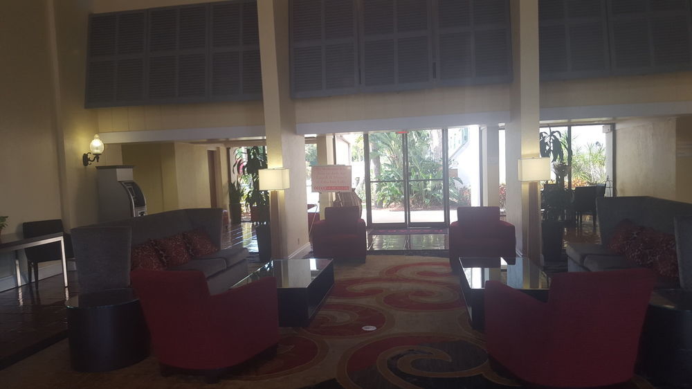 Ramada By Wyndham West Palm Beach Airport Exterior foto