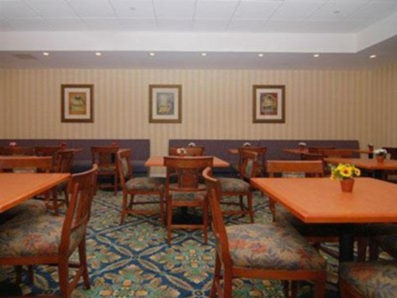 Ramada By Wyndham West Palm Beach Airport Exterior foto
