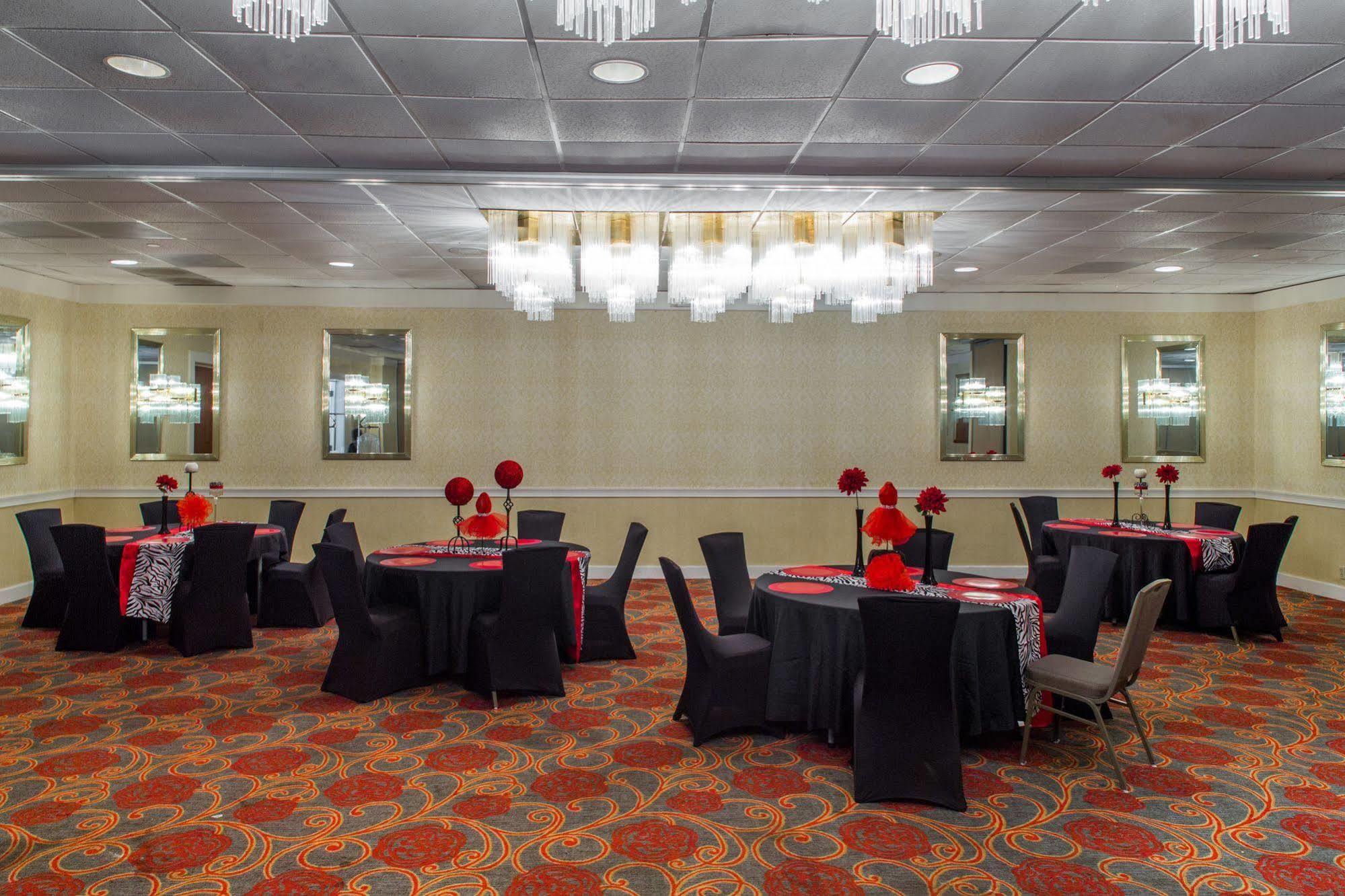 Ramada By Wyndham West Palm Beach Airport Exterior foto